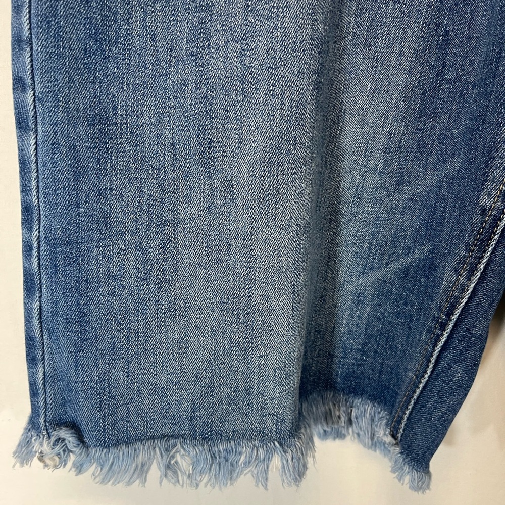 KanCan High Rise Frayed Hem 10in 90s Relaxed Bermuda Short Size 30 - Picture 9 of 11